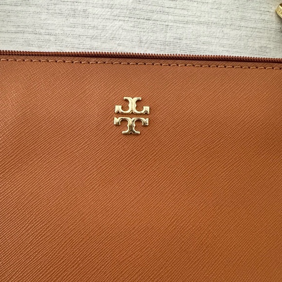 Tory Burch large Emerson Tote - Picture 3 of 9